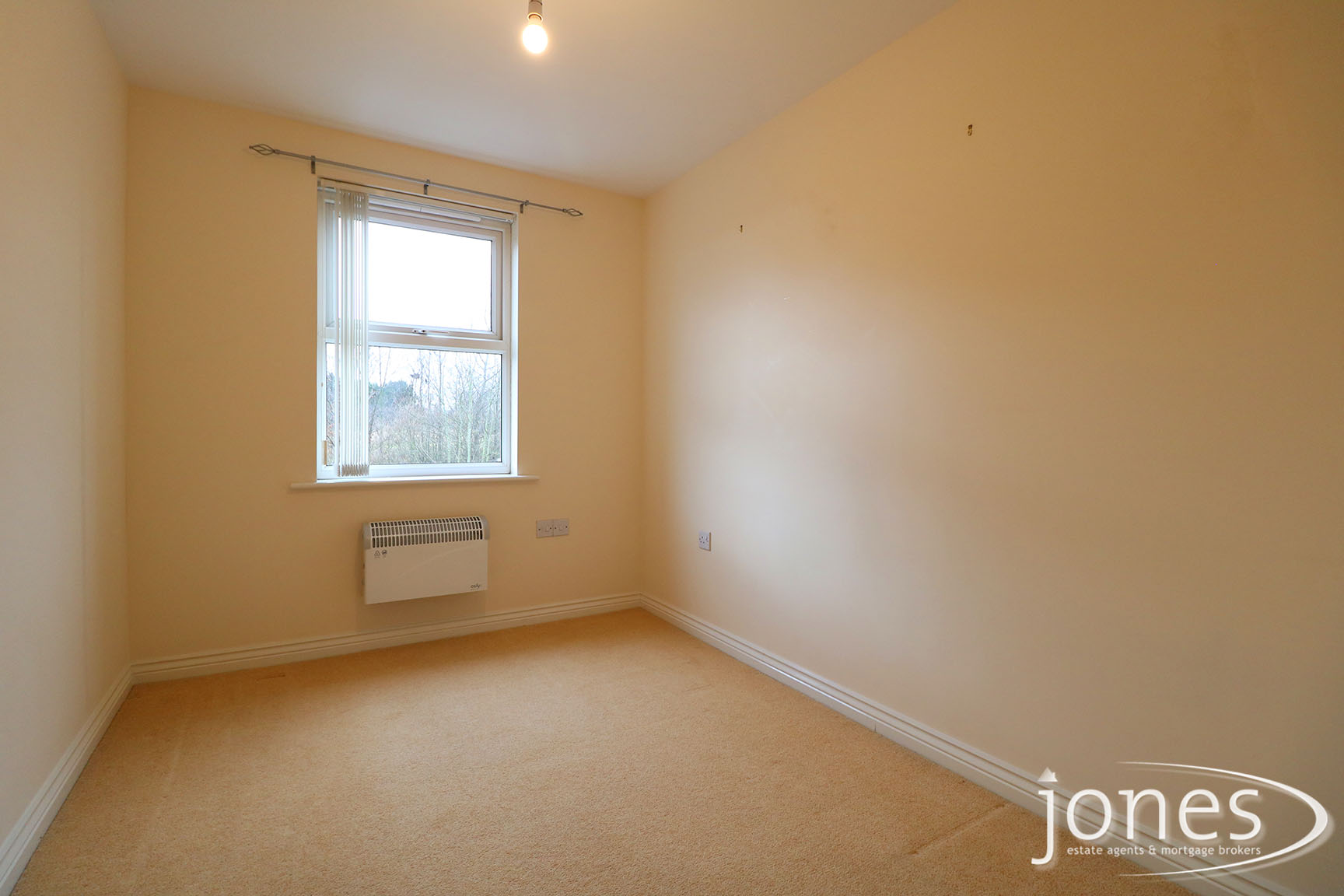 Home for Sale Let - Photo 06 Lowther Drive, Darlington, DL1 4LZ