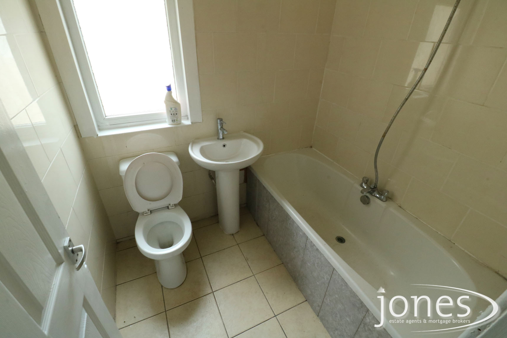 Home for Sale Let - Photo 06 Cranbourne Terrace - Flat 2, Stockton on Tees, TS18 3PX