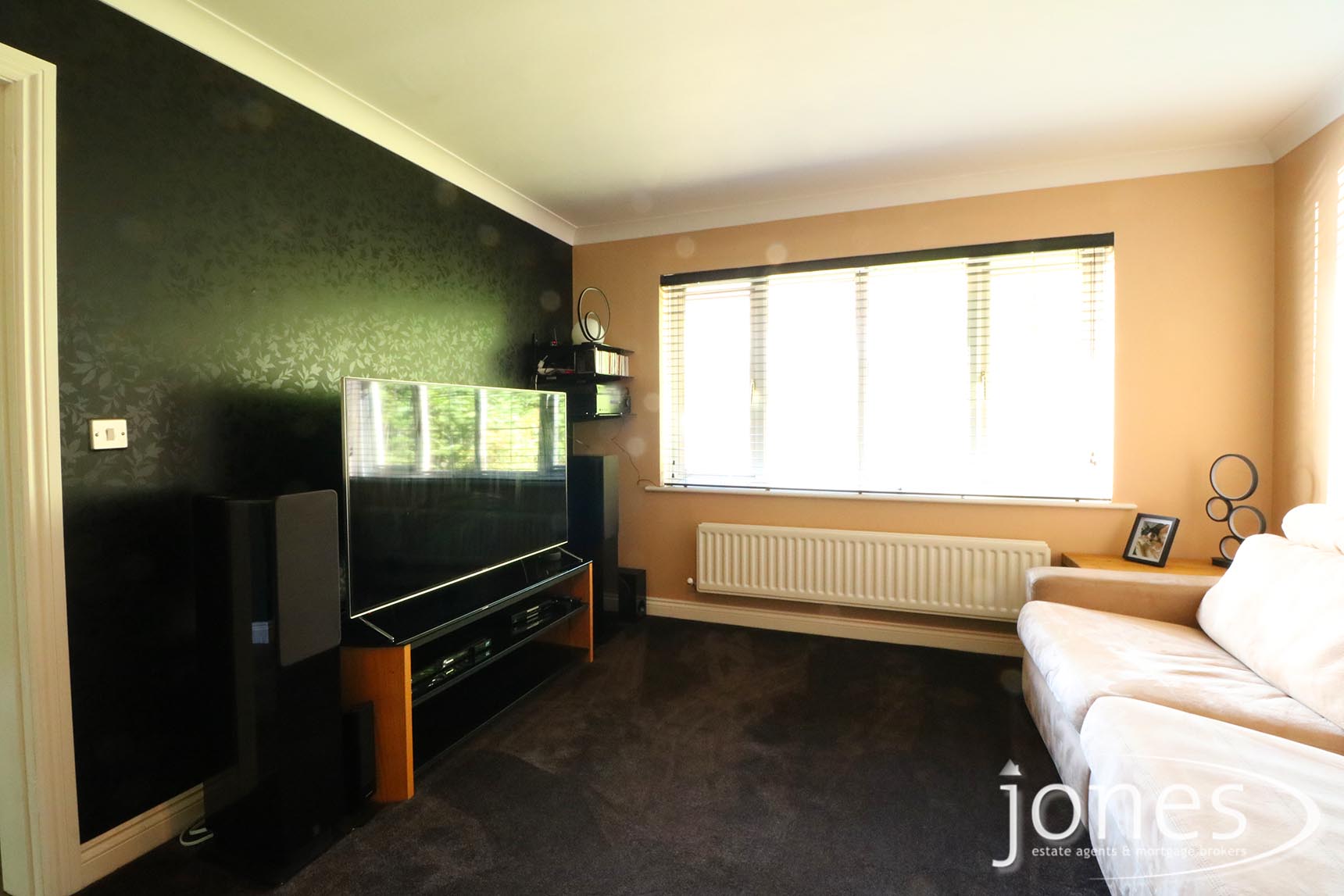 Home for Sale Let - Photo 03 Lorne Court, Stockton on Tees,TS18  3UB