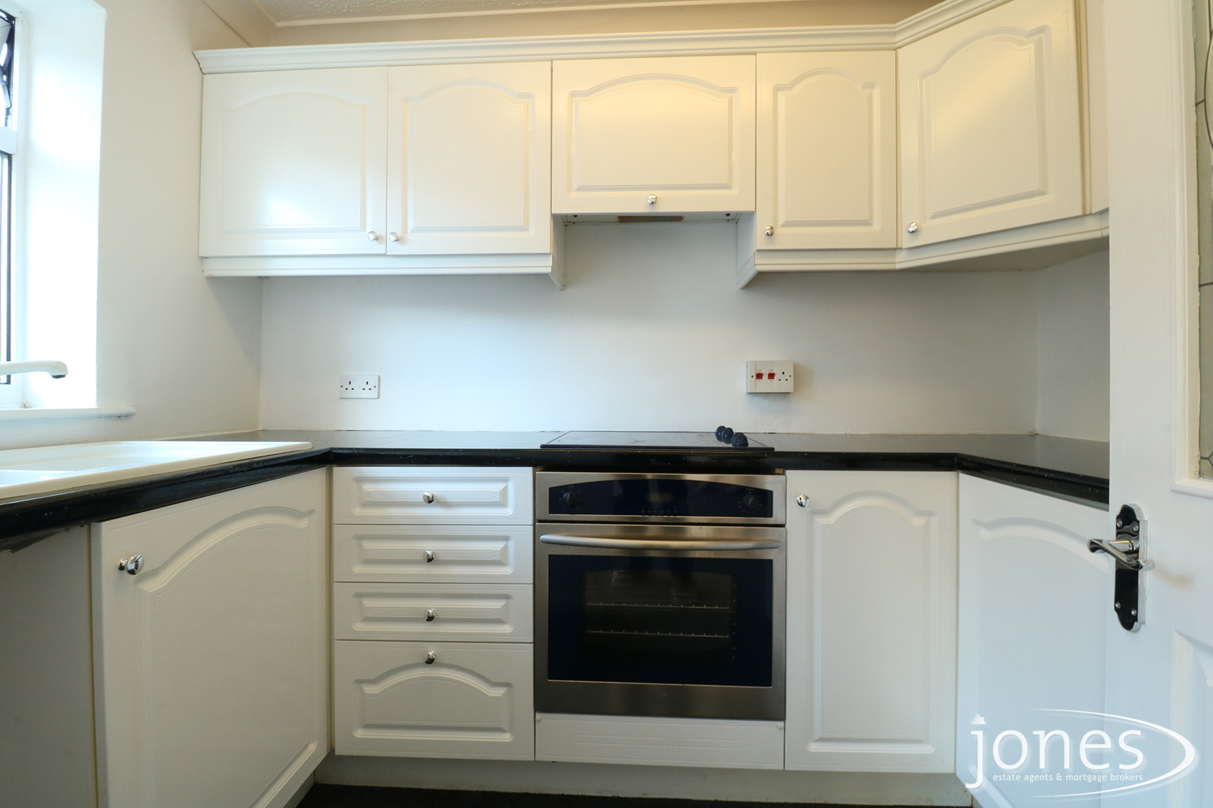 Home for Sale Let - Photo 03 Kay Brow, Ramsbottom, Bury, BL0 9AY